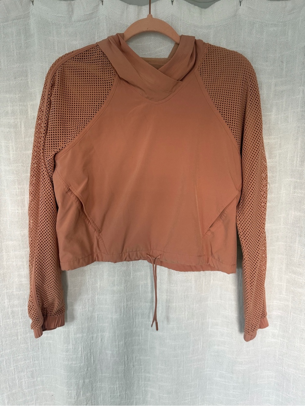 lululemon athletica Cropped Mesh-Sleeve Hoodie in Rust
